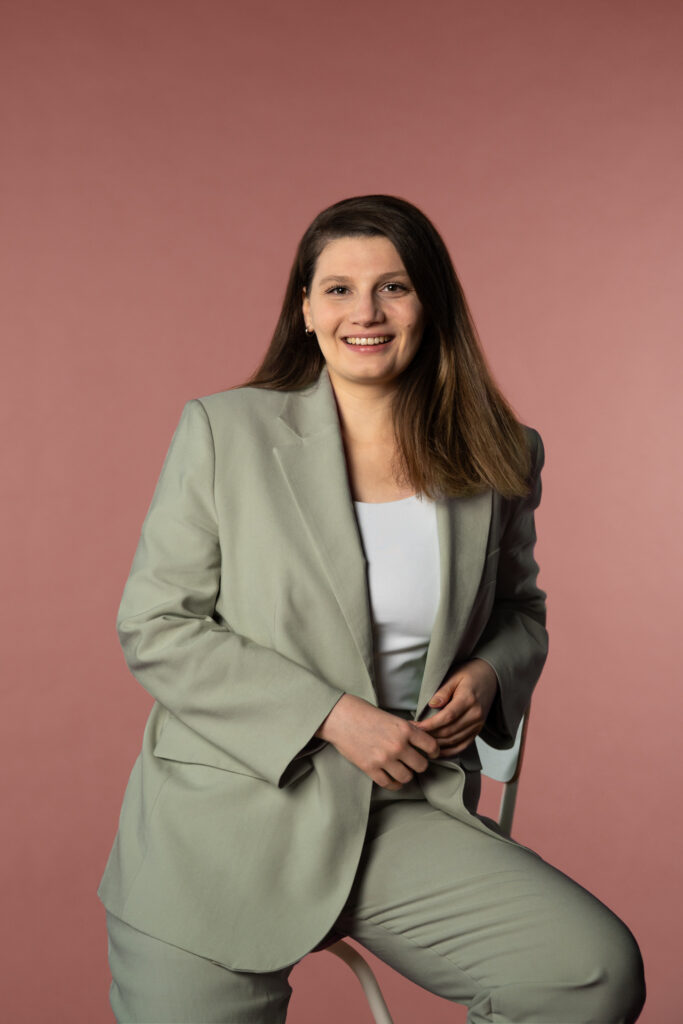 Brandingfoto einer selbstständigen Unternehmerin femergency